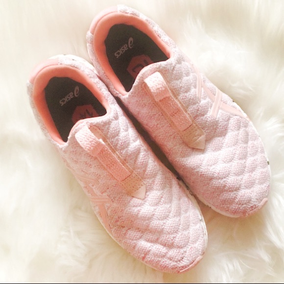 Asics Hypergel Kenzen Ankle High Running Sneaker - Picture 3 of 9